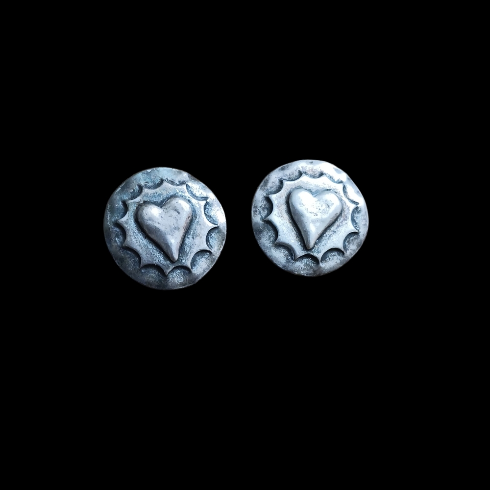 🌟3/$15 Vintage Guess Heart Starburst Earrings
